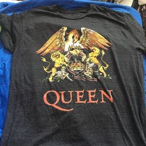 Queen Tee